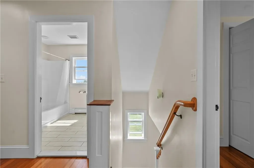 40 Walnut Street Tiverton RI 02878