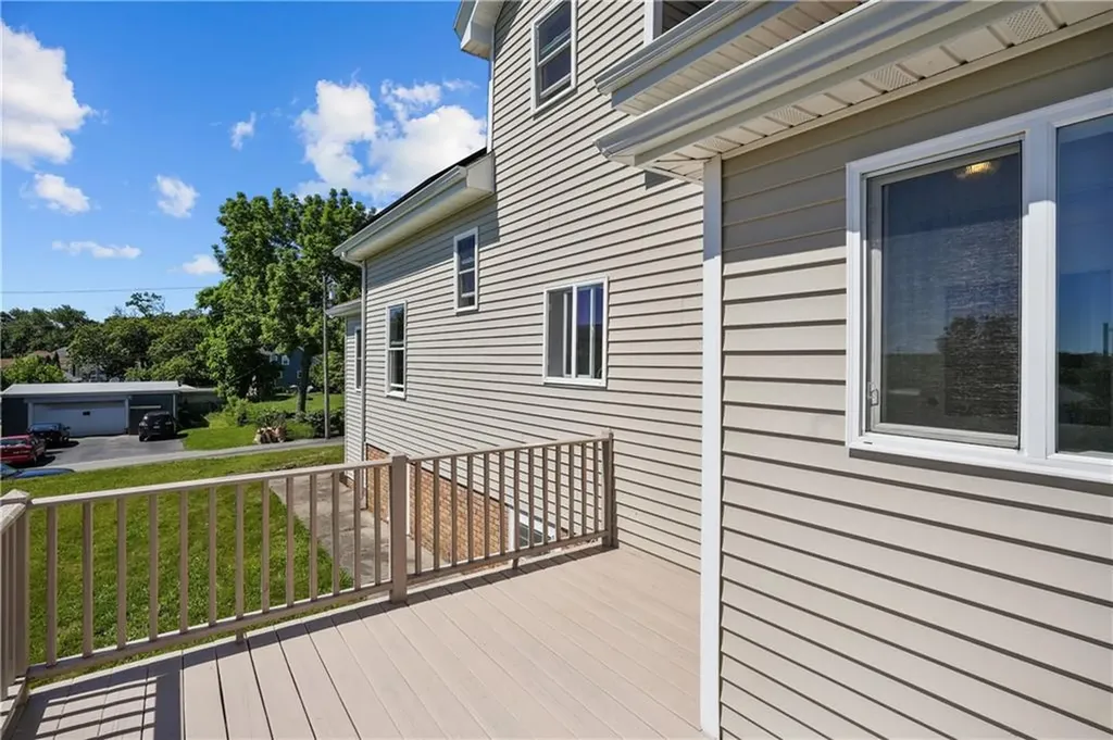 40 Walnut Street Tiverton RI 02878