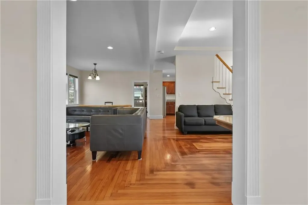 40 Walnut Street Tiverton RI 02878