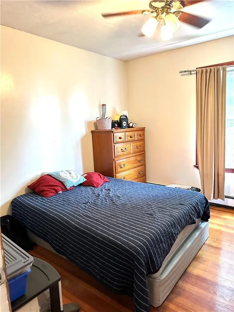 122 Grand Street Woonsocket RI 02895