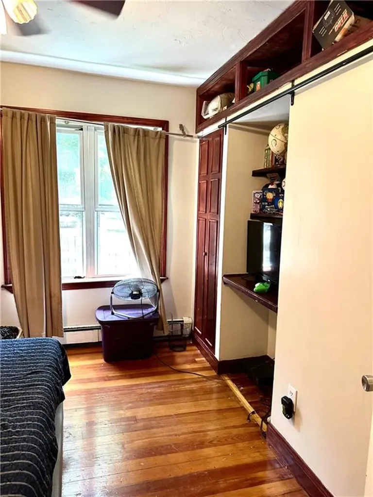 122 Grand Street Woonsocket RI 02895