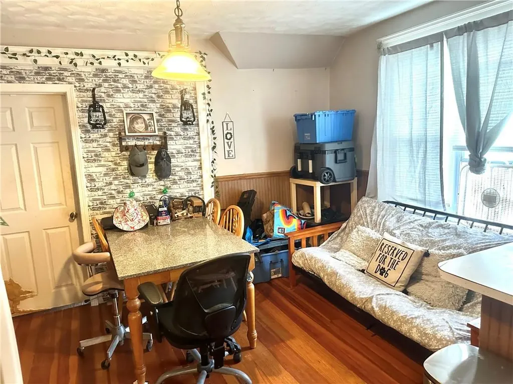 122 Grand Street Woonsocket RI 02895