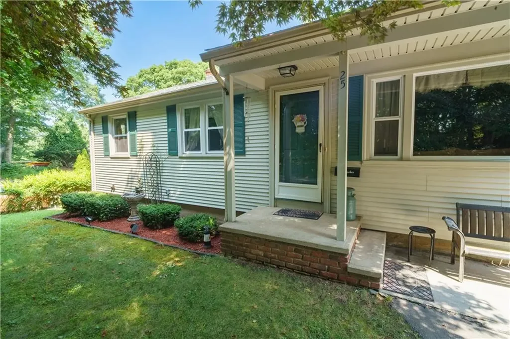 25 Auburn Street West Warwick RI 02893