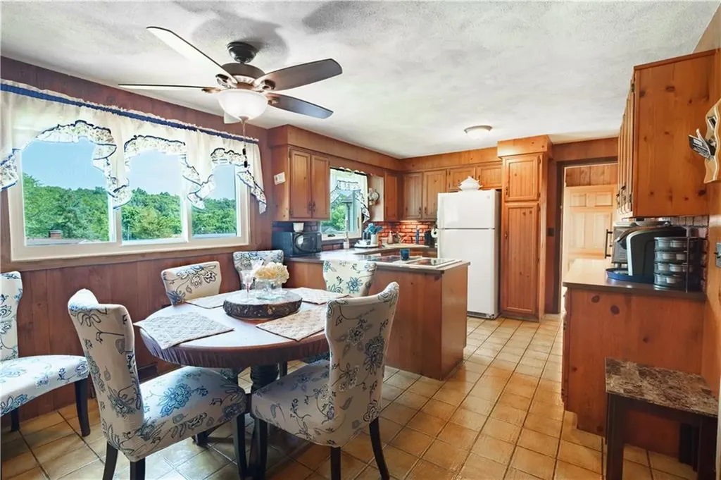 25 Auburn Street West Warwick RI 02893