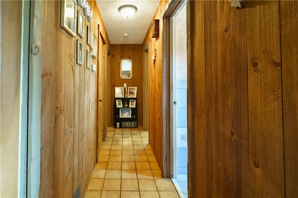25 Auburn Street West Warwick RI 02893