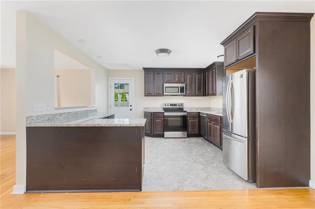 50 Maplewood Road Middletown RI 02842
