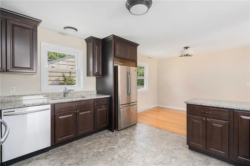 50 Maplewood Road Middletown RI 02842