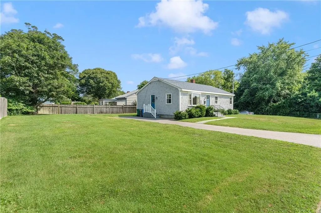 50 Maplewood Road Middletown RI 02842