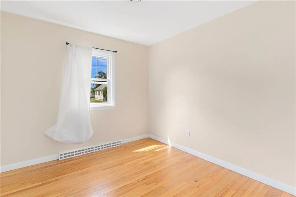 50 Maplewood Road Middletown RI 02842