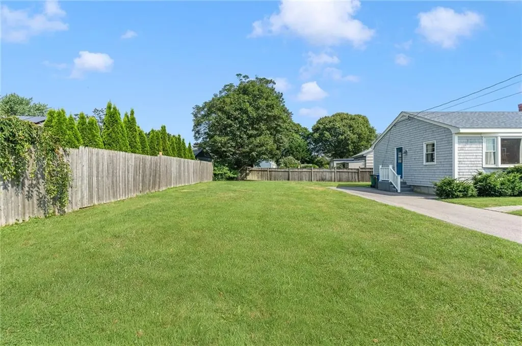 50 Maplewood Road Middletown RI 02842