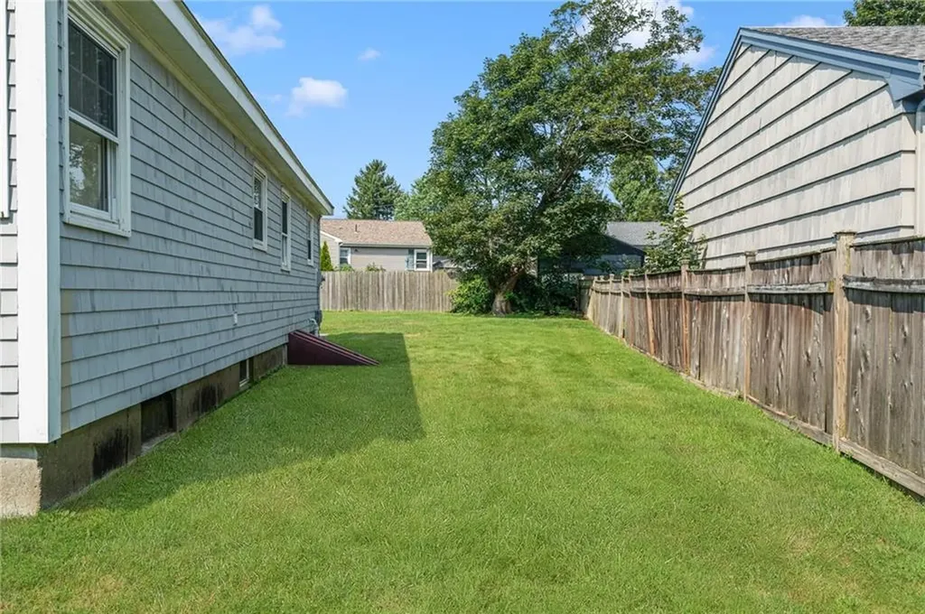50 Maplewood Road Middletown RI 02842