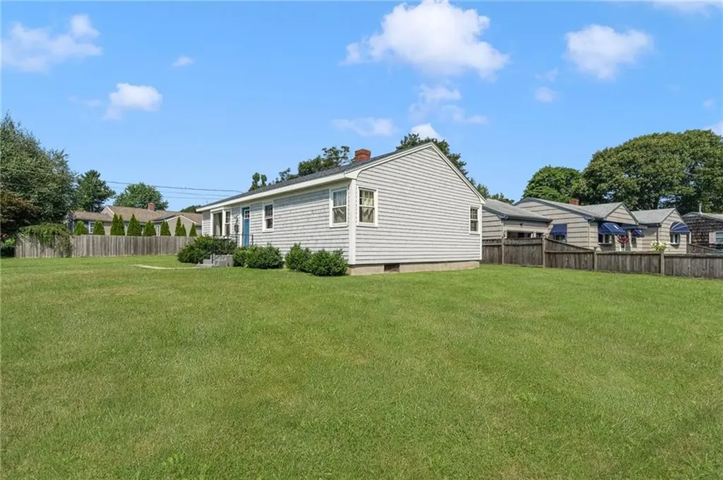 50 Maplewood Road Middletown RI 02842