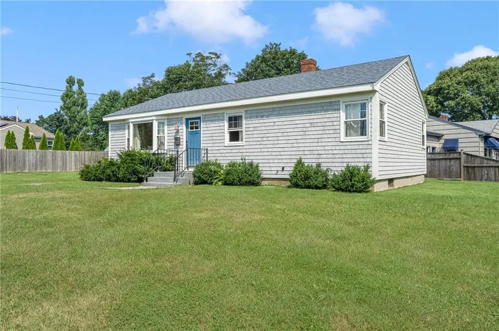 50 Maplewood Road Middletown RI 02842