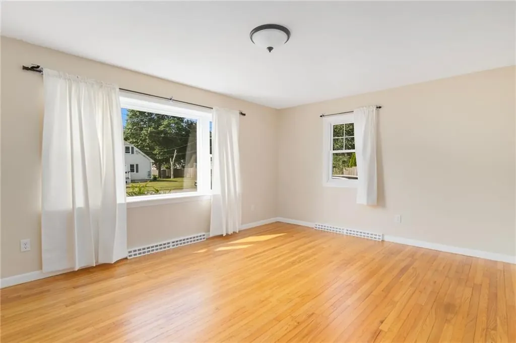 50 Maplewood Road Middletown RI 02842