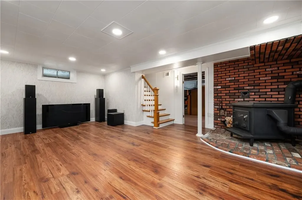 149 Patton Road Woonsocket RI 02895