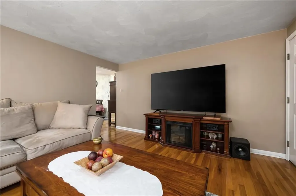 149 Patton Road Woonsocket RI 02895