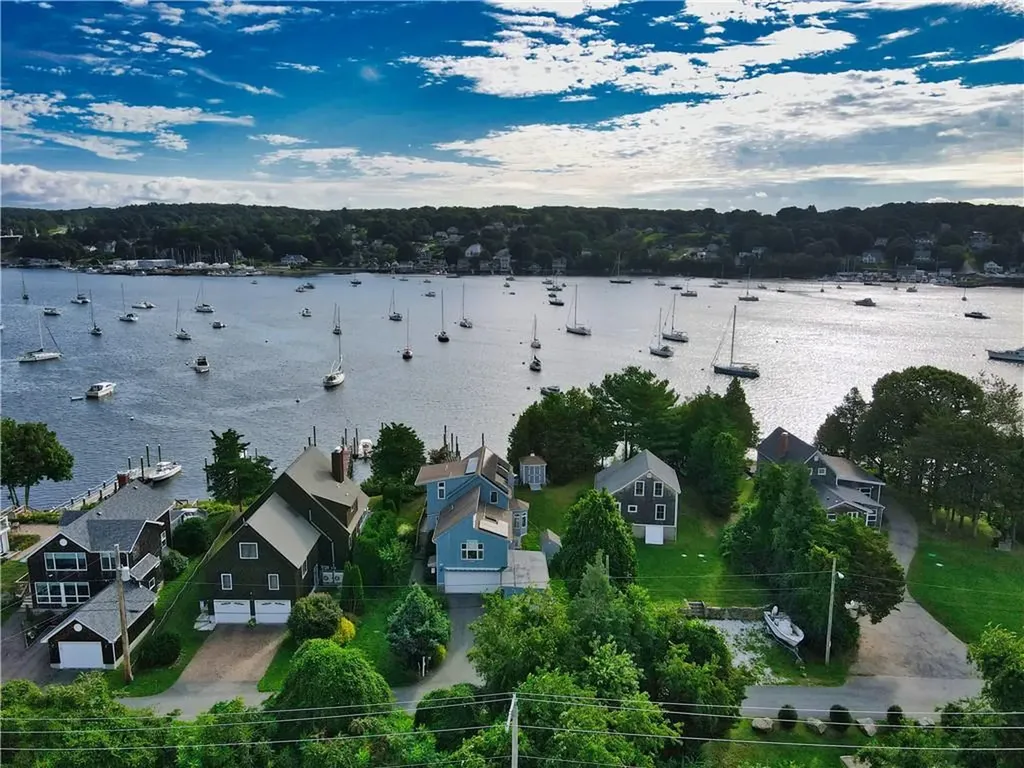 206 Cliff Avenue Portsmouth RI 02871
