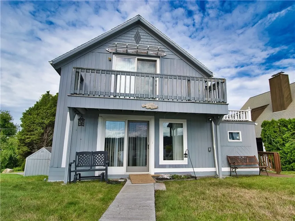 206 Cliff Avenue Portsmouth RI 02871