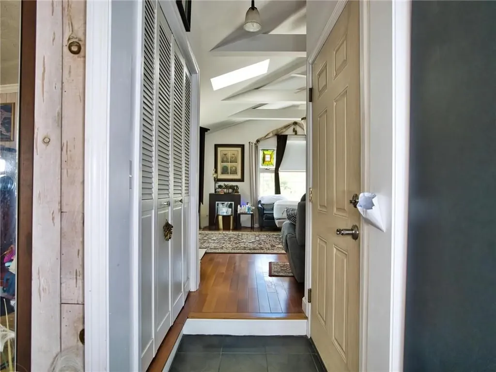 206 Cliff Avenue Portsmouth RI 02871