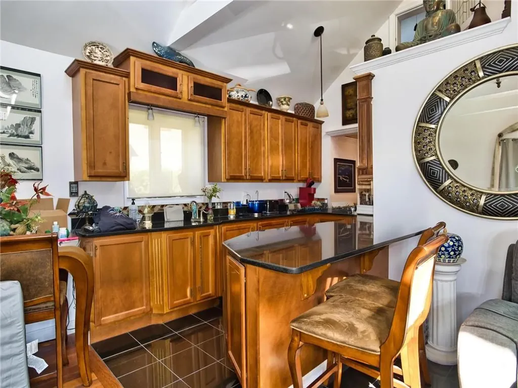 206 Cliff Avenue Portsmouth RI 02871