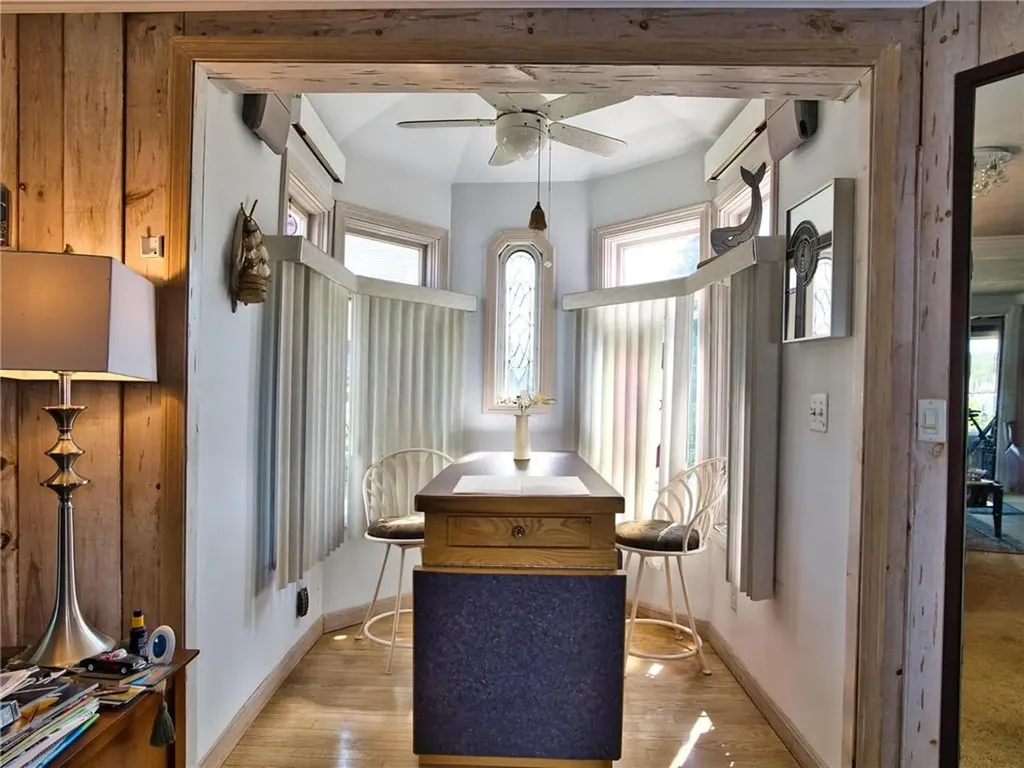 206 Cliff Avenue Portsmouth RI 02871