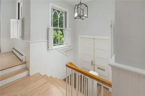 94 Division Street East Greenwich RI 02818