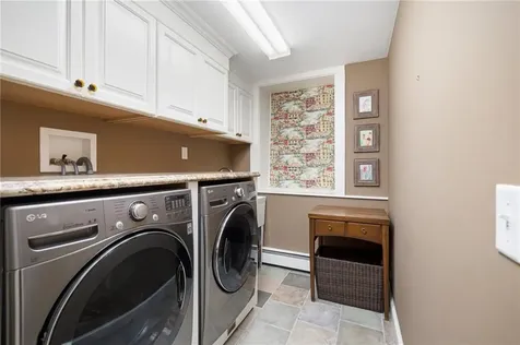 94 Division Street East Greenwich RI 02818