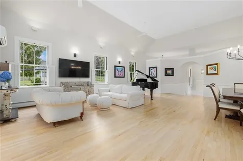 94 Division Street East Greenwich RI 02818