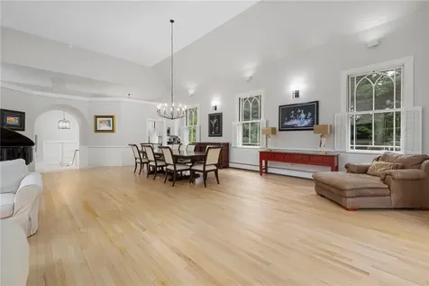 94 Division Street East Greenwich RI 02818