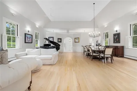 94 Division Street East Greenwich RI 02818