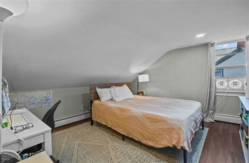 215 217 Knight Street Warwick RI 02886