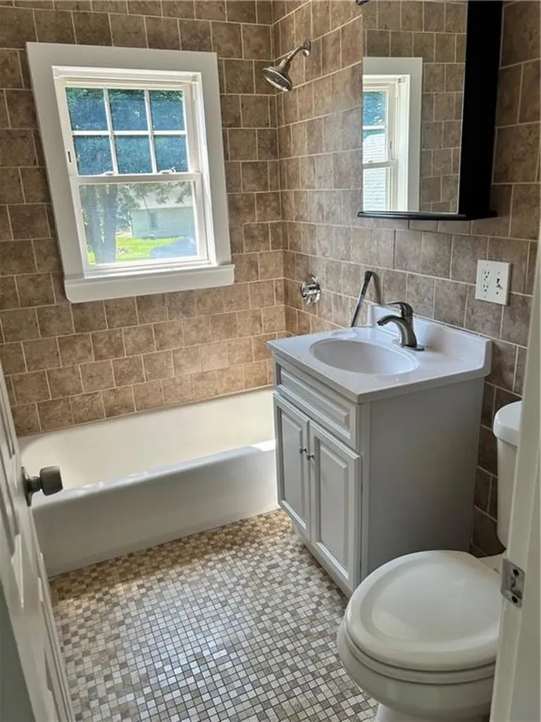 20 West Allenton Road North Kingstown RI 02852