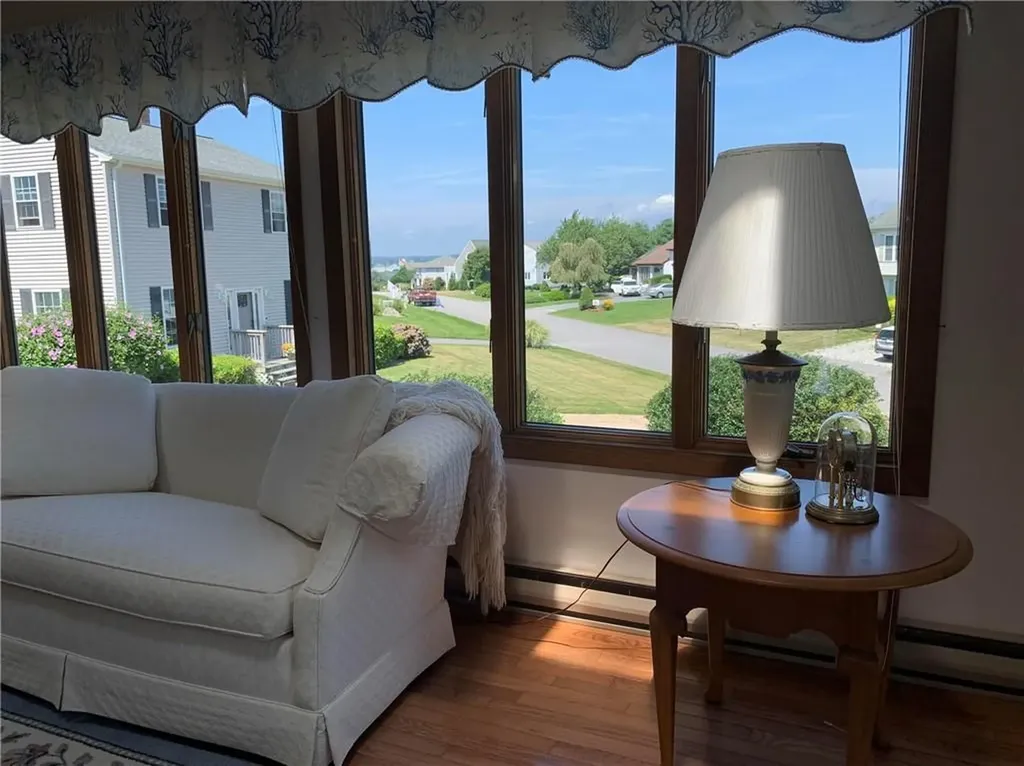 42 Carver Lane Narragansett RI 02882