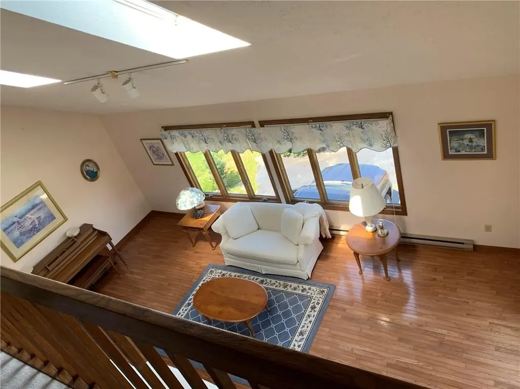 42 Carver Lane Narragansett RI 02882