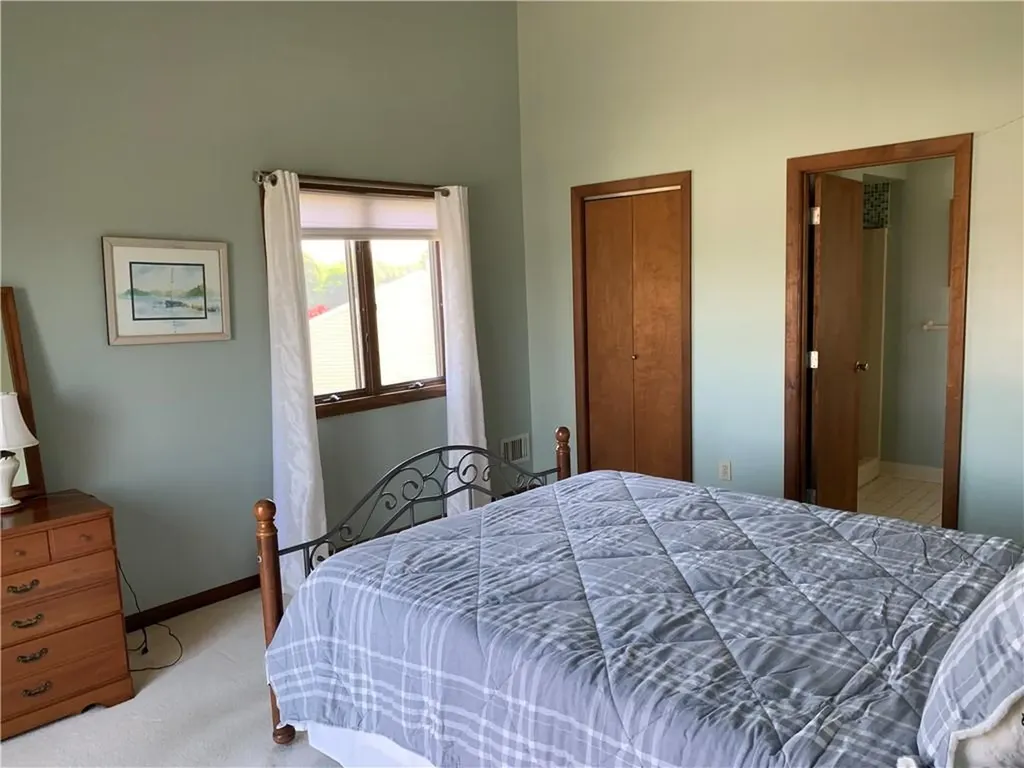 42 Carver Lane Narragansett RI 02882