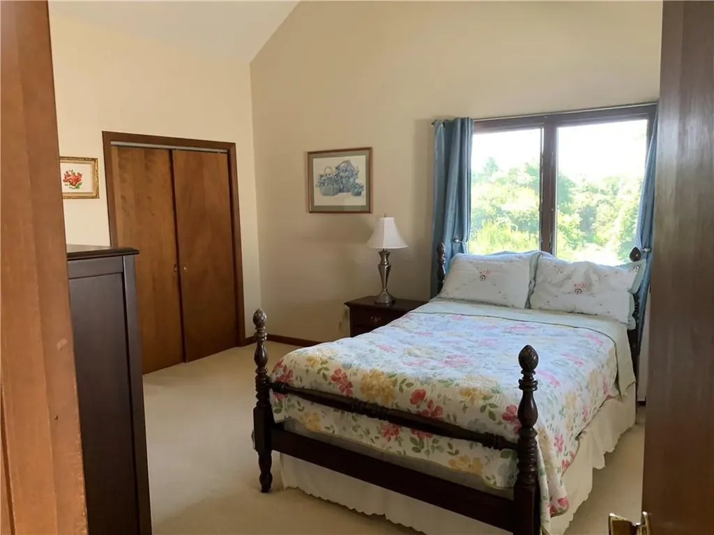 42 Carver Lane Narragansett RI 02882