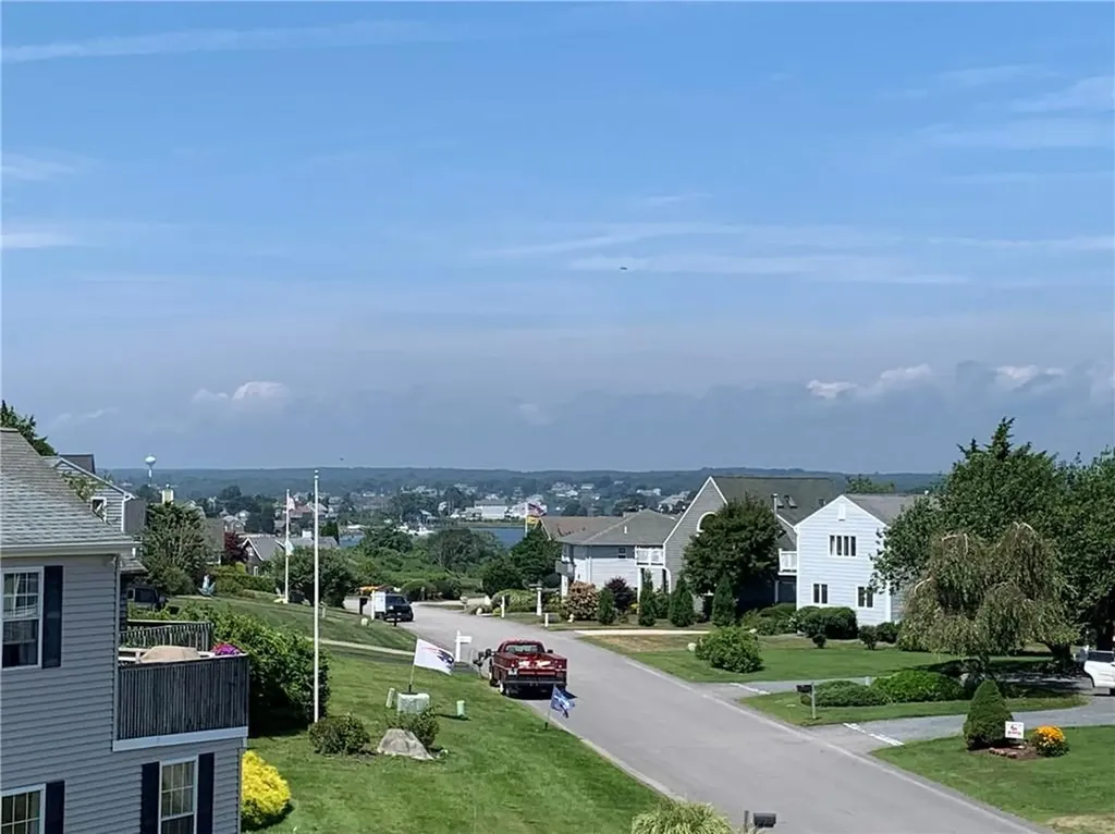42 Carver Lane Narragansett RI 02882