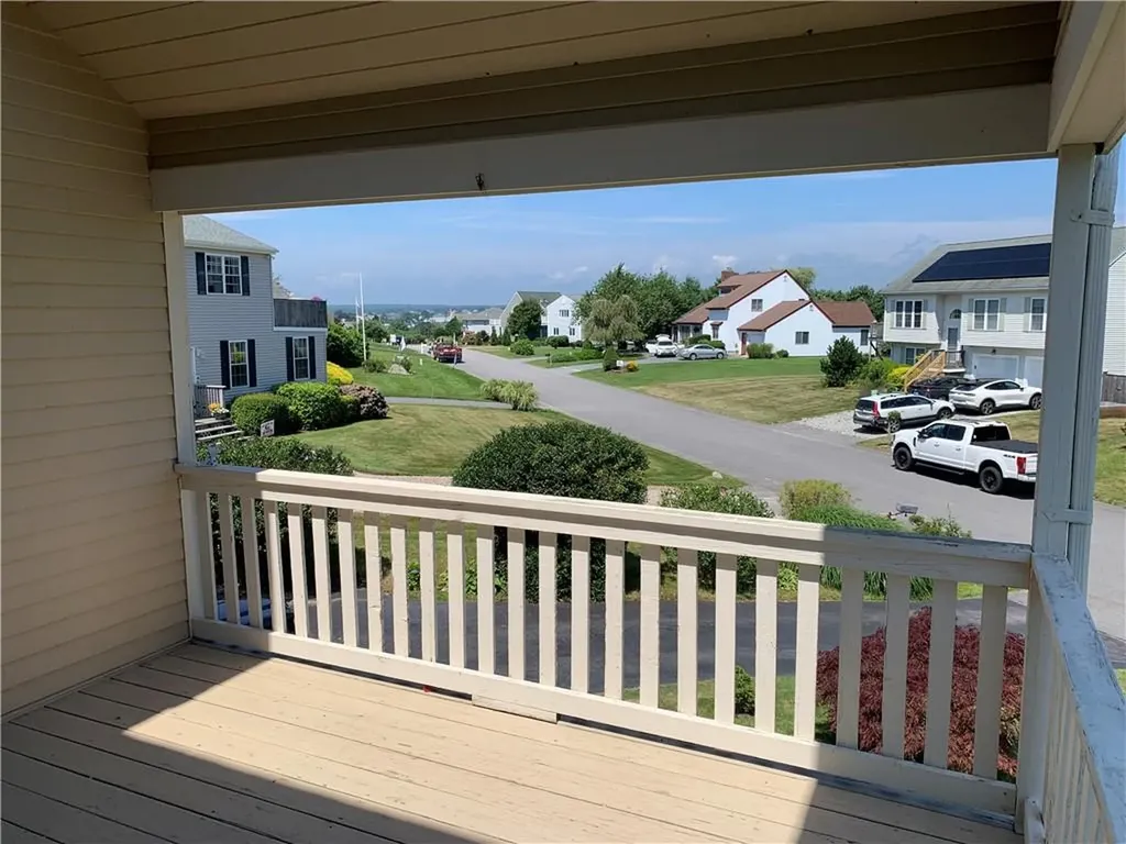 42 Carver Lane Narragansett RI 02882