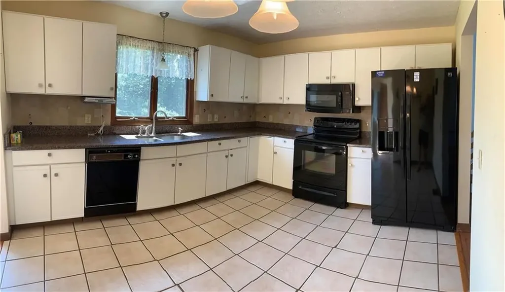 42 Carver Lane Narragansett RI 02882