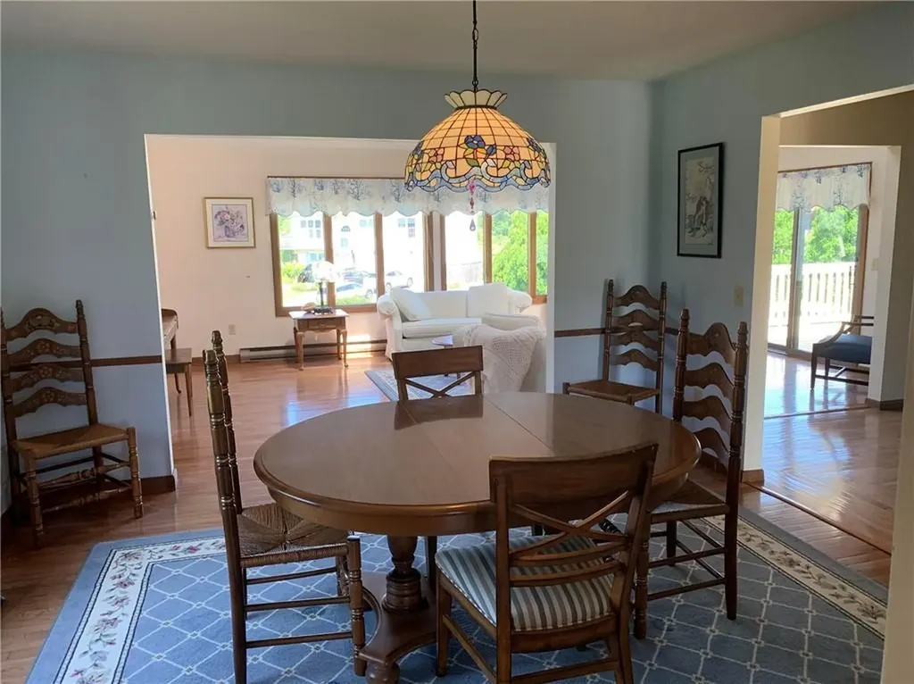 42 Carver Lane Narragansett RI 02882