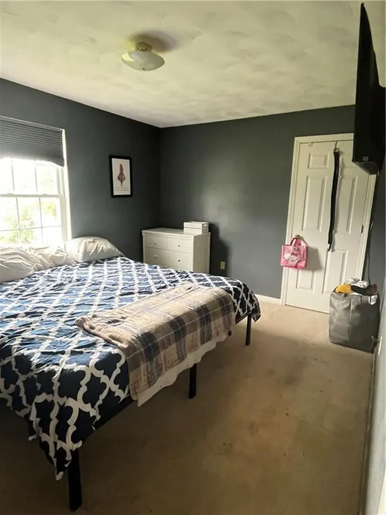 28 Cameron Court Warwick RI 02886