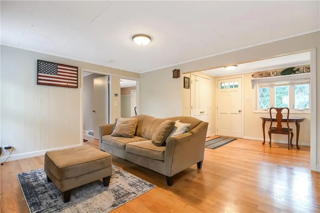 8 Doris Street Coventry RI 02816