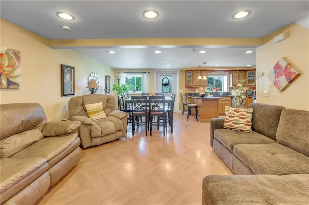 89 Vineyard Avenue Cumberland RI 02864