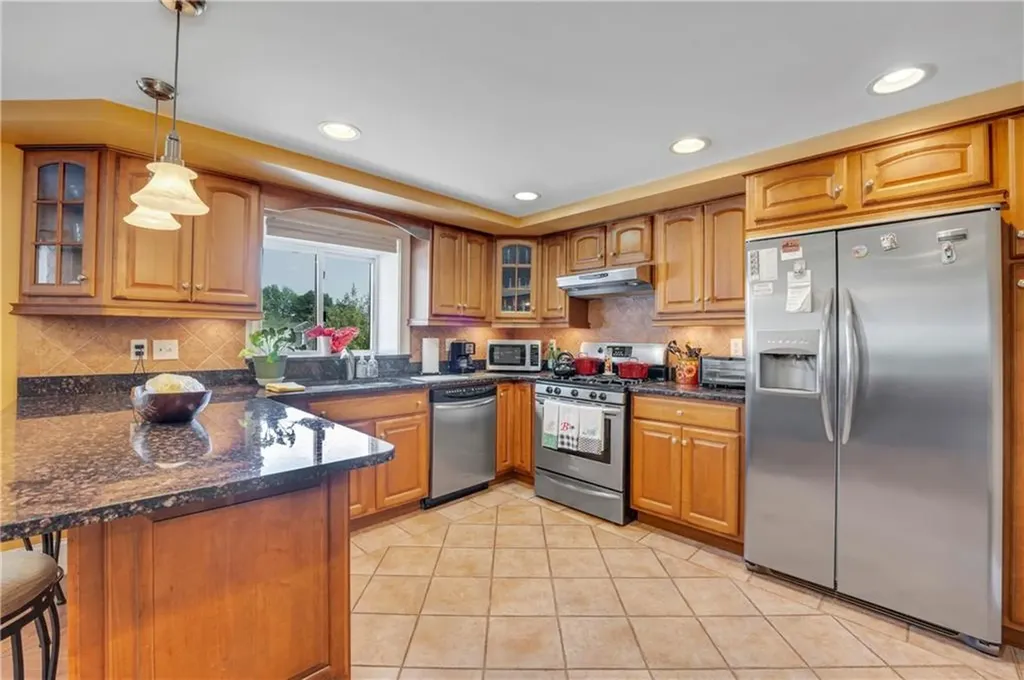 89 Vineyard Avenue Cumberland RI 02864