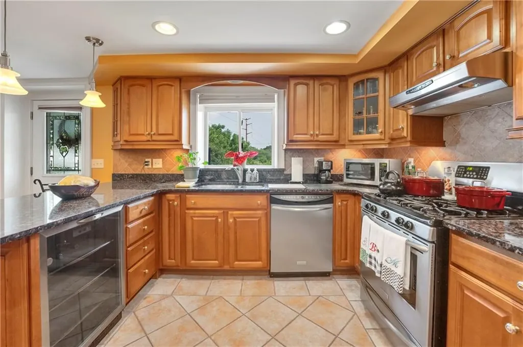 89 Vineyard Avenue Cumberland RI 02864