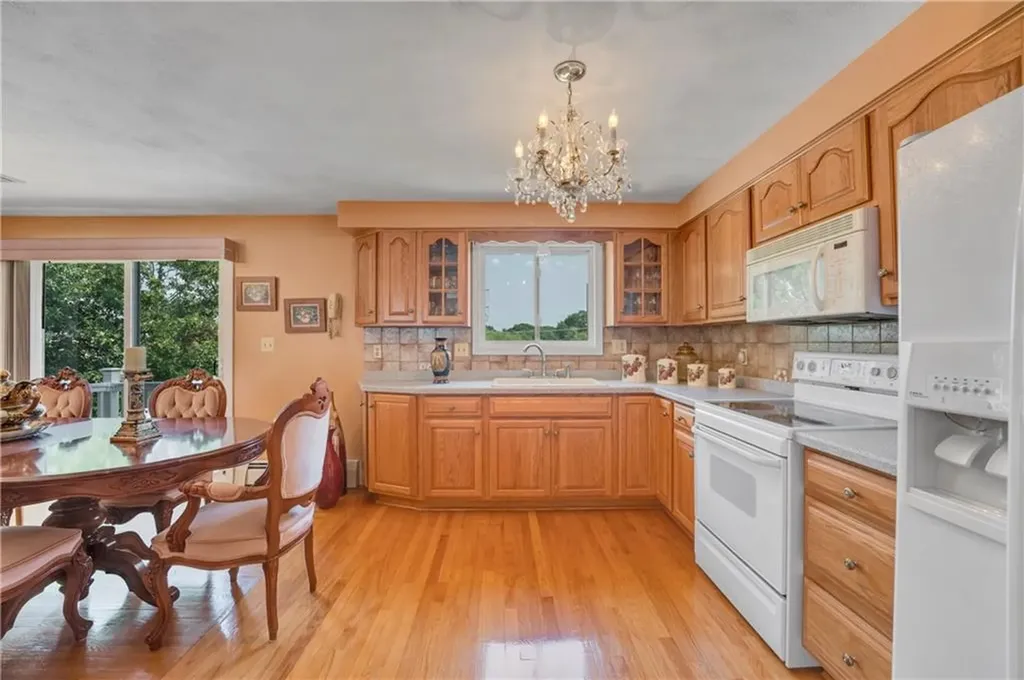 89 Vineyard Avenue Cumberland RI 02864