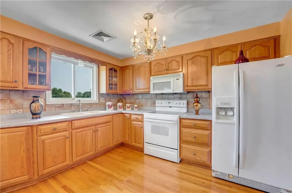 89 Vineyard Avenue Cumberland RI 02864