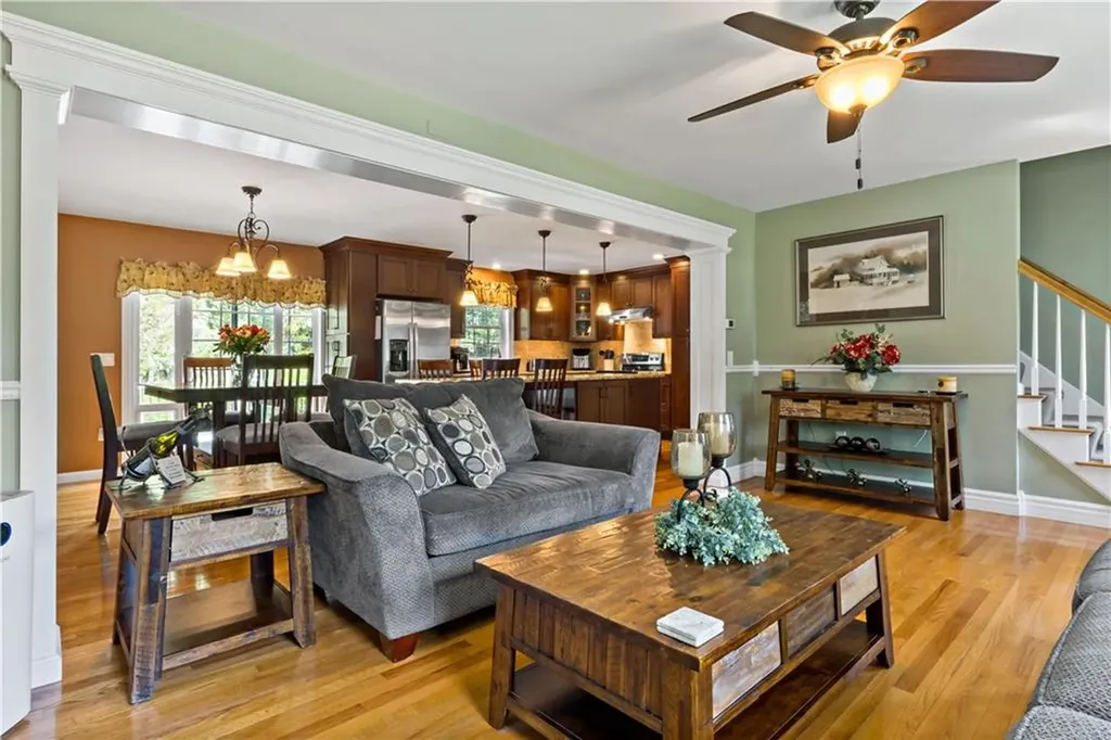 20 North Christopher Avenue Tiverton RI 02878