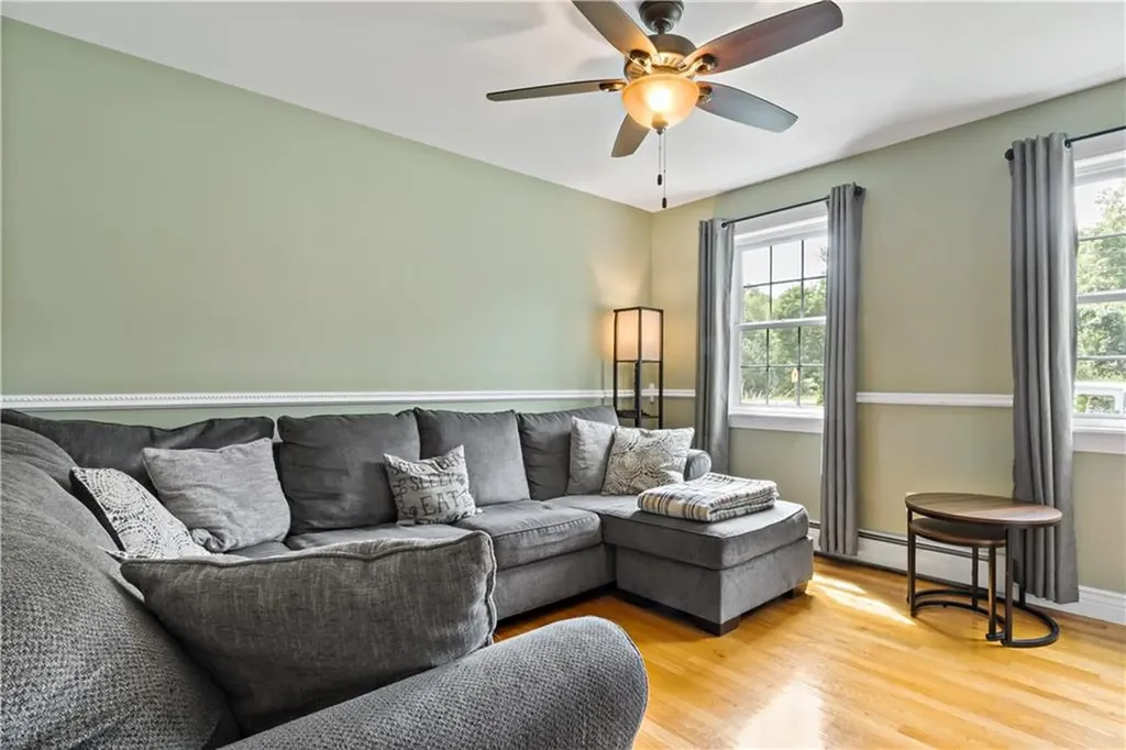 20 North Christopher Avenue Tiverton RI 02878