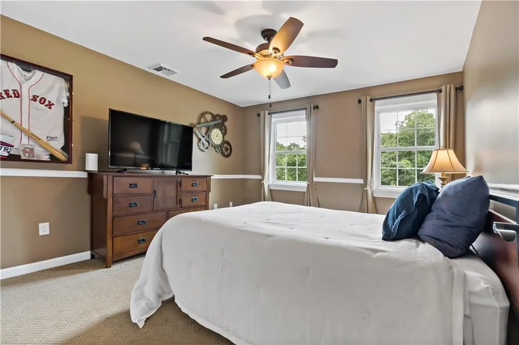 20 North Christopher Avenue Tiverton RI 02878